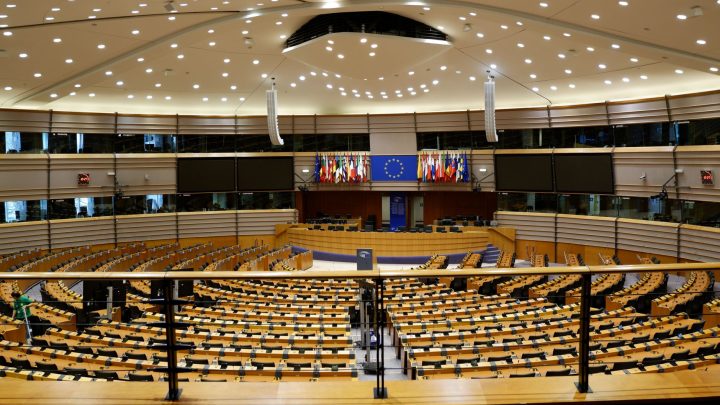 Empty European Parliament auditorium in Brussels, Belgium. 文章配图