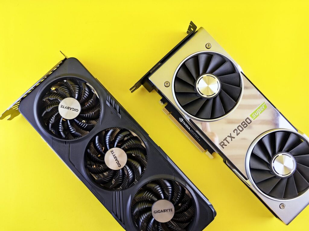 总结；神经形态芯片不是"下一个GPU"，而是一种针对特定场景的专用计算范式。它在能效上的突破是真实的，脉冲神经网络和事件驱动架构提供了传统冯·诺依曼体系无法实现的稀疏处理能力。但产业化的速度取决于软件生态的建设，而非单纯的硬件性能。训练工具链的成熟、开发者的迁移成本、以及事件驱动应用场景的扩展，三者共同决定了神经形态芯片从实验室走向大规模商用的时间表。在这些问题得到实质性解决之前，它更可能以"专用加速器"的身份嵌入边缘设备，而非成为通用计算的主流选择。