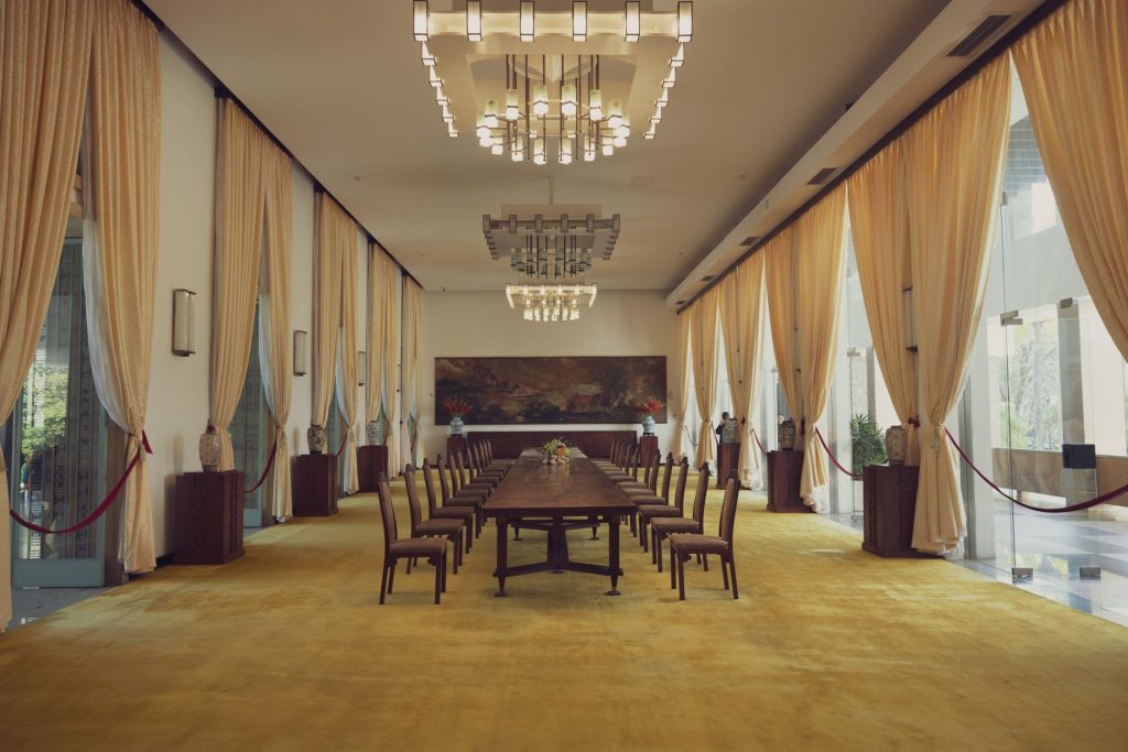 G7 summit leaders meeting room 2026 diplomatic table