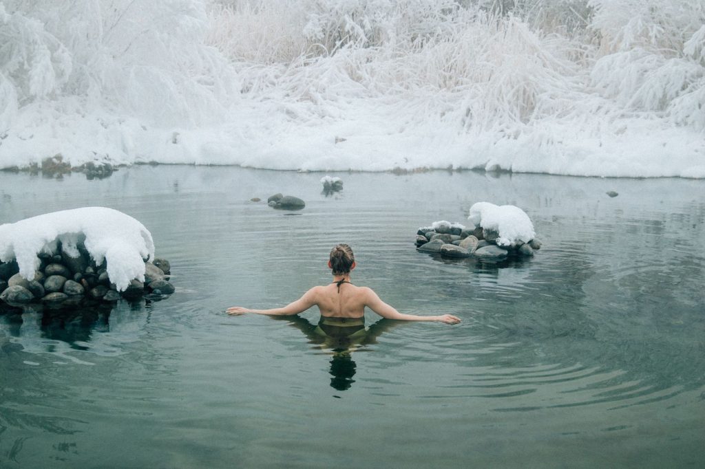 Cold water immersion cooling therapy heat stroke