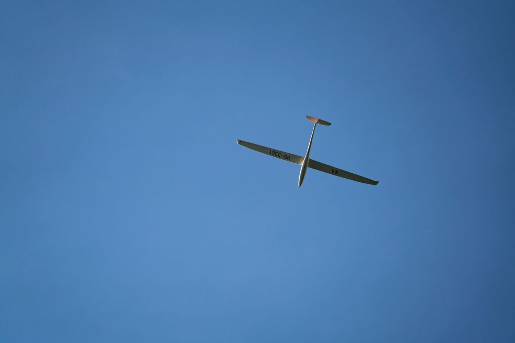 Hypersonic glide vehicle atmospheric reentry plasma trail side angle