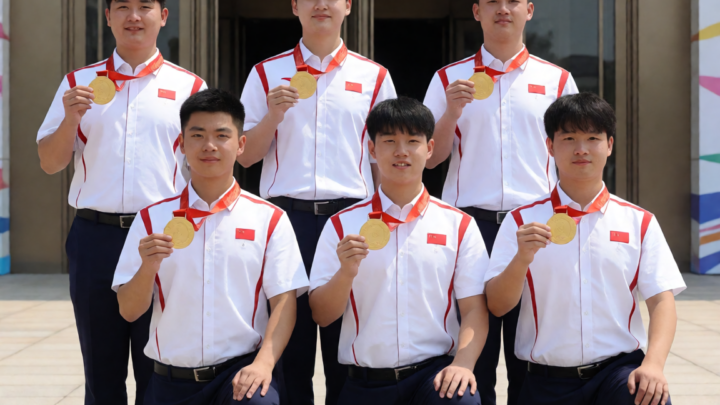 41金11银4铜！中国在世赛登顶背后：蓝领崛起与技能人才的时代转身 文章封面