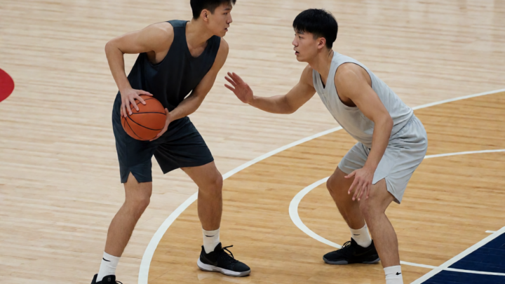 CBA第五轮四川男篮81-91负南京，两轮连败后防守困境与战术调整引关注 四川主场落败，两轮连败困局延续